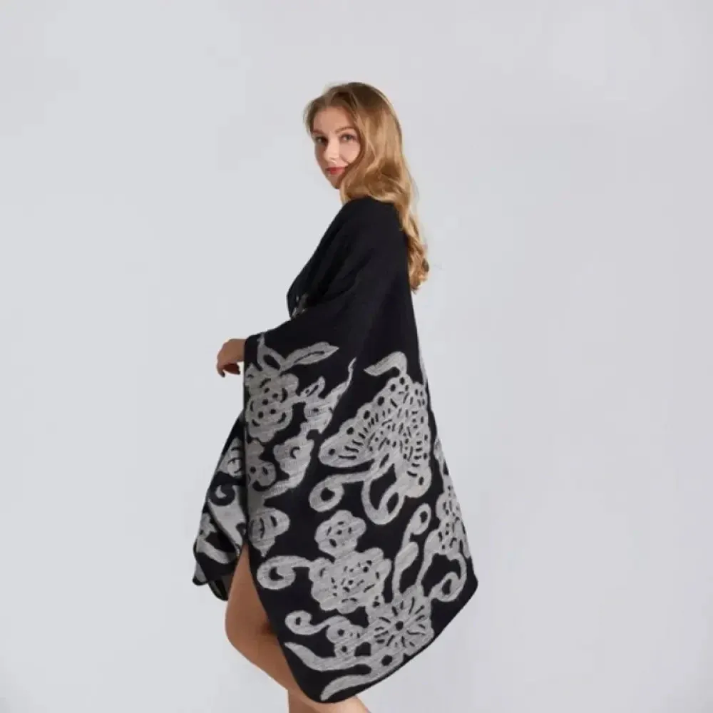 Poncho Femme Imprimé Floral et Papillon – Image 4